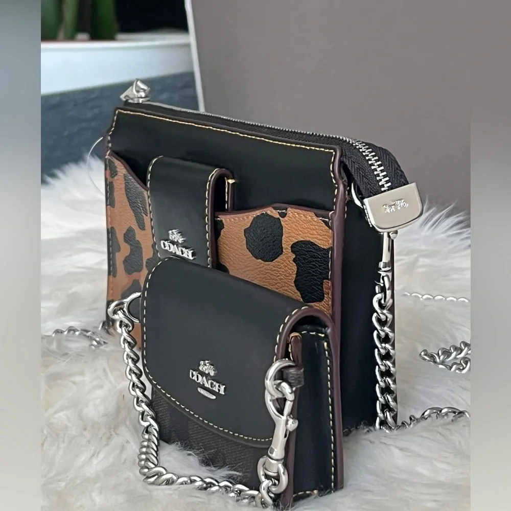 CC868 - Coach Poppy Crossbody with Card Case with Leopard Print and Sig Canvas - Picture 3 of 16